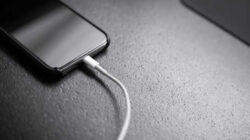 Effective Ways to Maximize Your iPhone's Battery Life (Andreas Haslinger/Unsplash)
